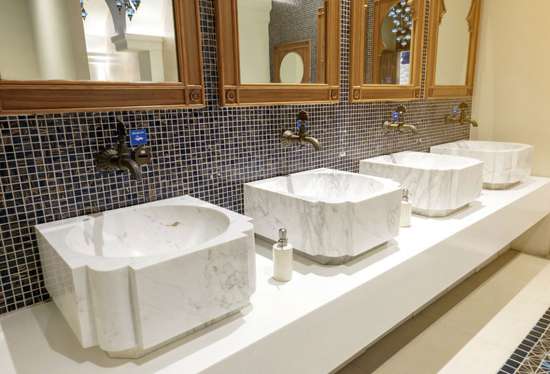 Waschbecken aus massivem weißem Carrara-Marmor